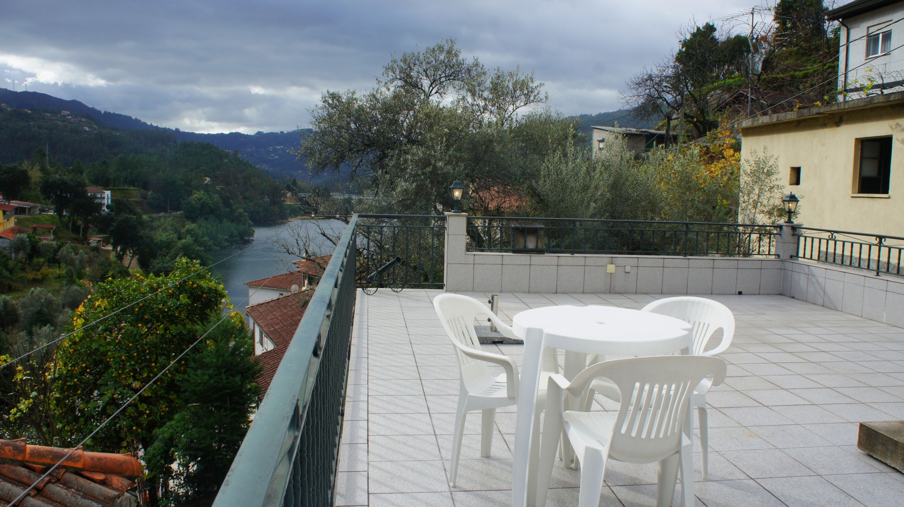 Casa Alda T3 no Gerês  Casas no Gerês para Alugar