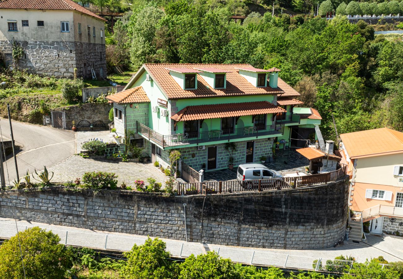 Quarto em Gerês - Quarto Duplo Deluxe - Quinta da Carvalha