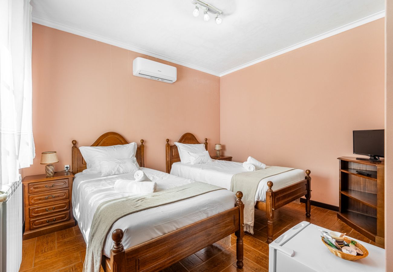 Quarto em Gerês - Quarto Twin Deluxe - Quinta da Carvalha