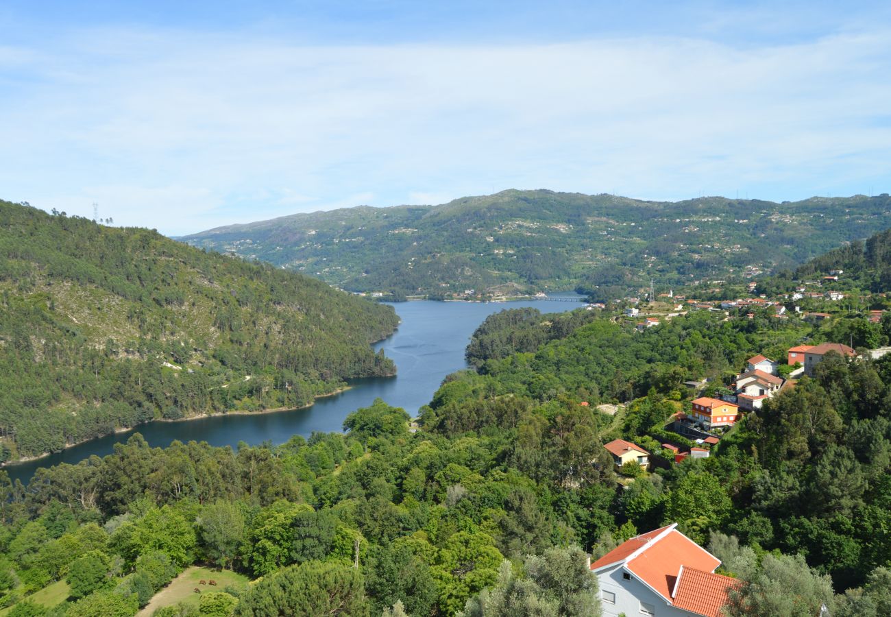 Quarto em Gerês - Quarto Familiar - Casa São Bernardo de Claraval