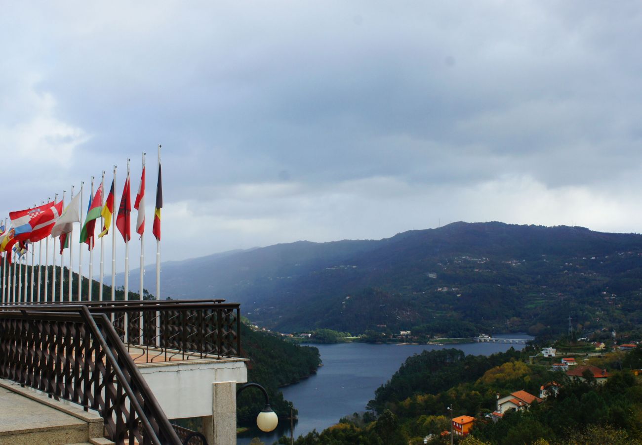 Quarto em Gerês - Quarto Familiar - Casa São Bernardo de Claraval