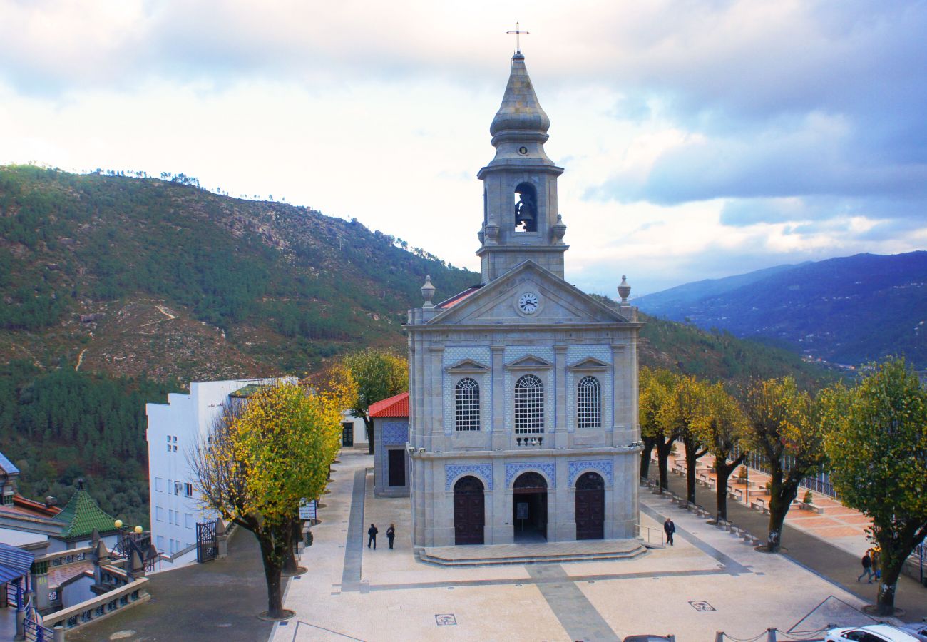 Quarto em Gerês - Quarto Familiar - Casa São Bernardo de Claraval