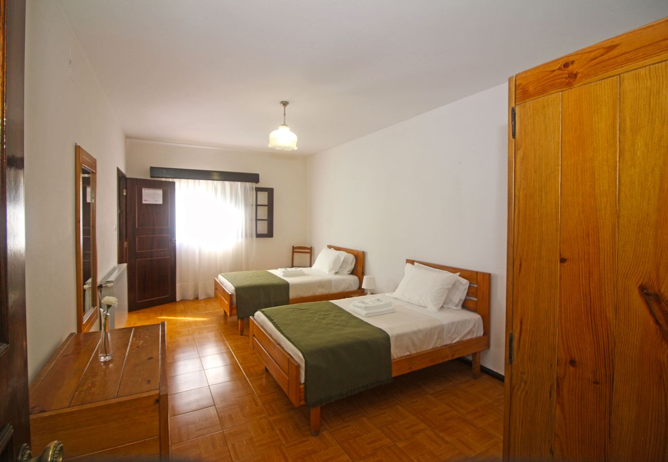 Quarto em Gerês - Serrana Gerês - Apartamento