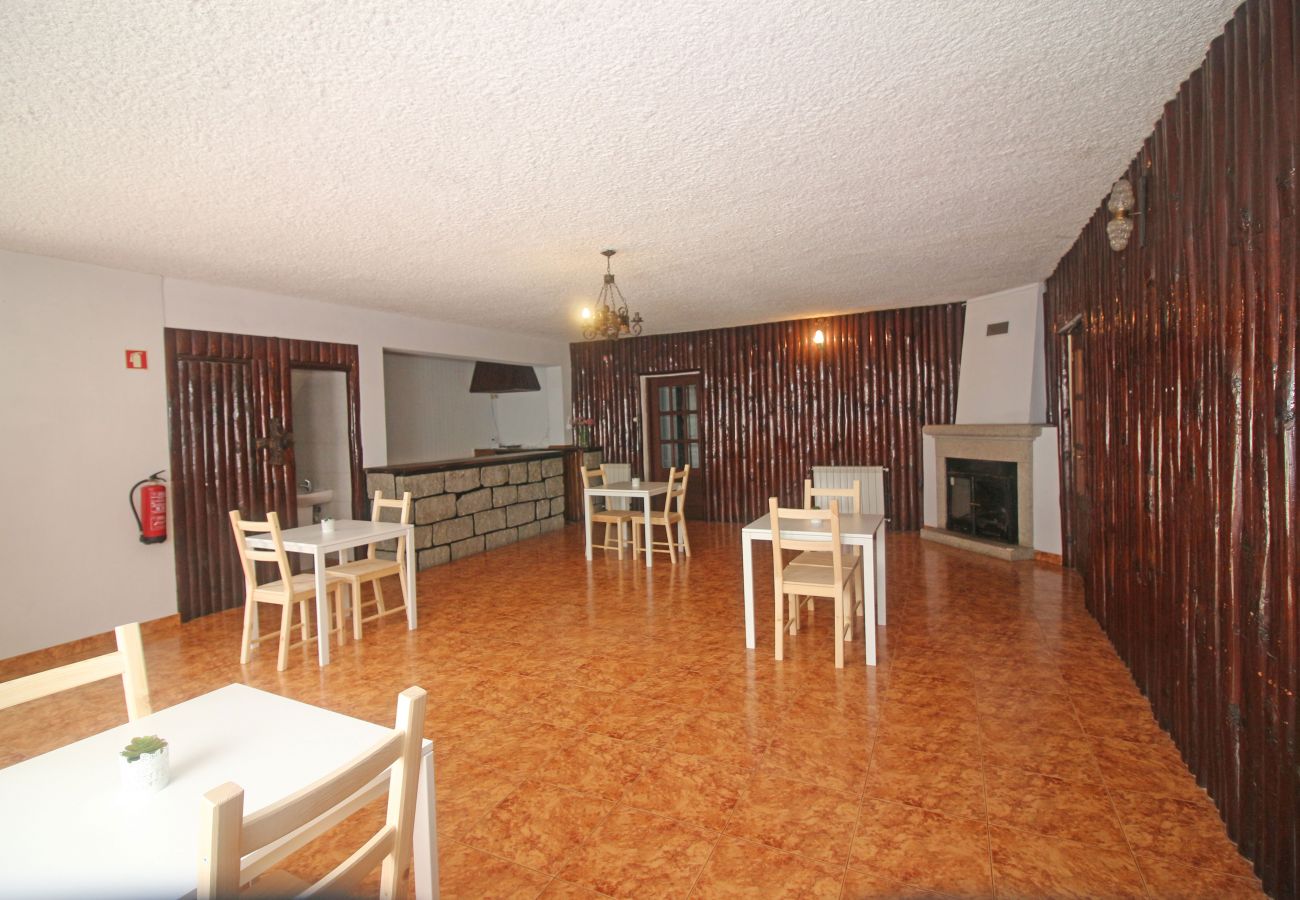 Quarto em Gerês - Serrana Gerês - Apartamento