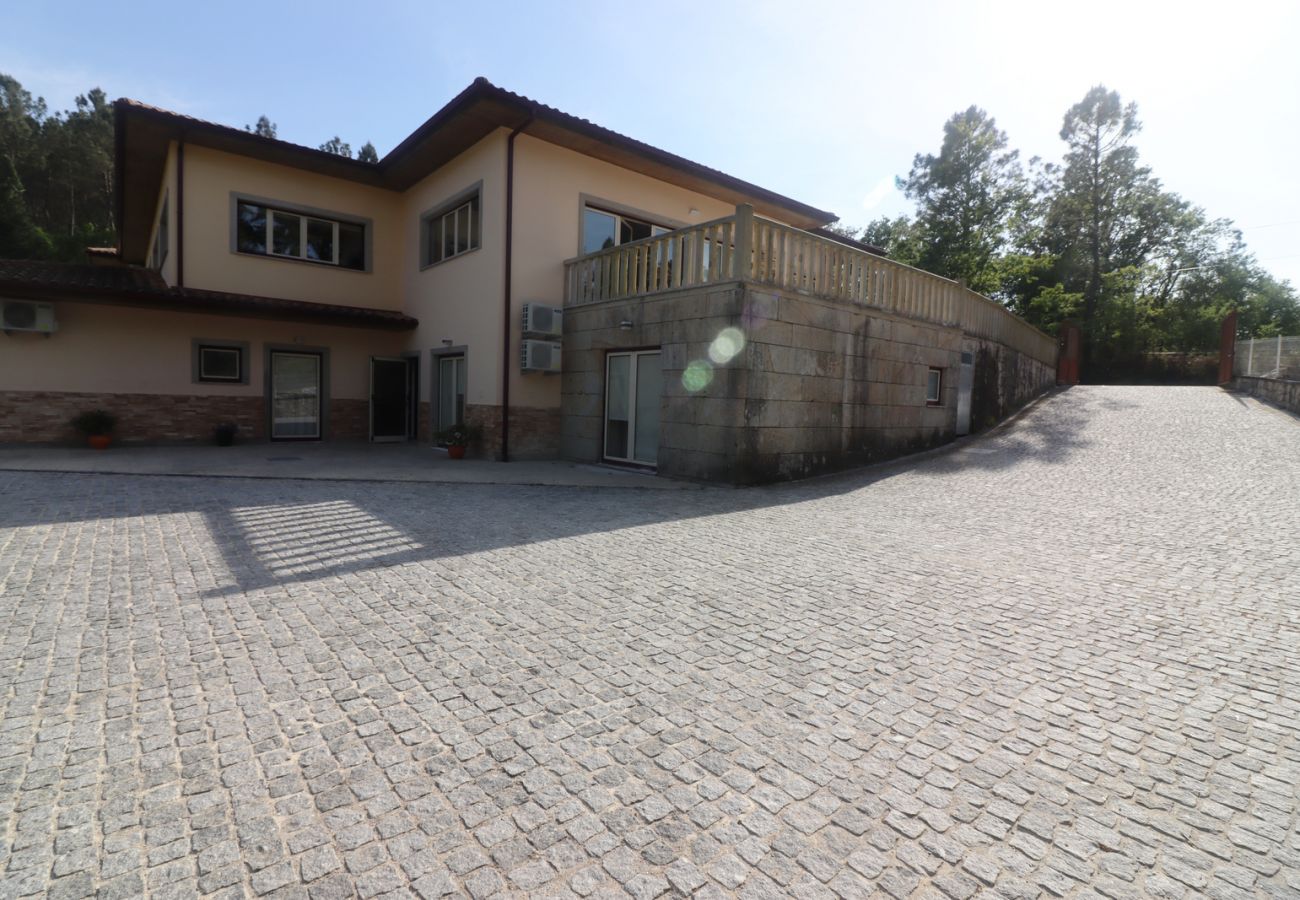 Casa em Campo do Gerês - Outeiro do Moinho