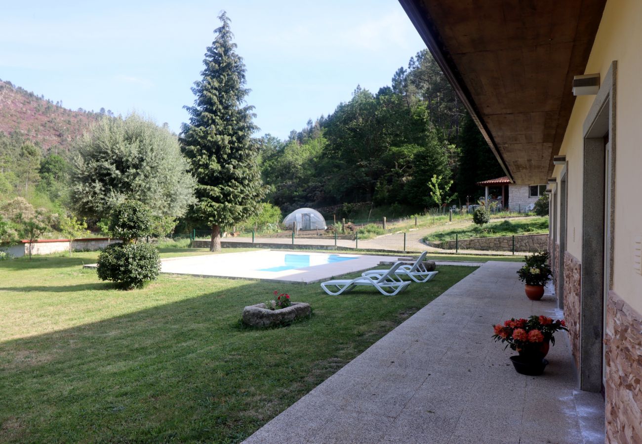 Casa em Campo do Gerês - Outeiro do Moinho