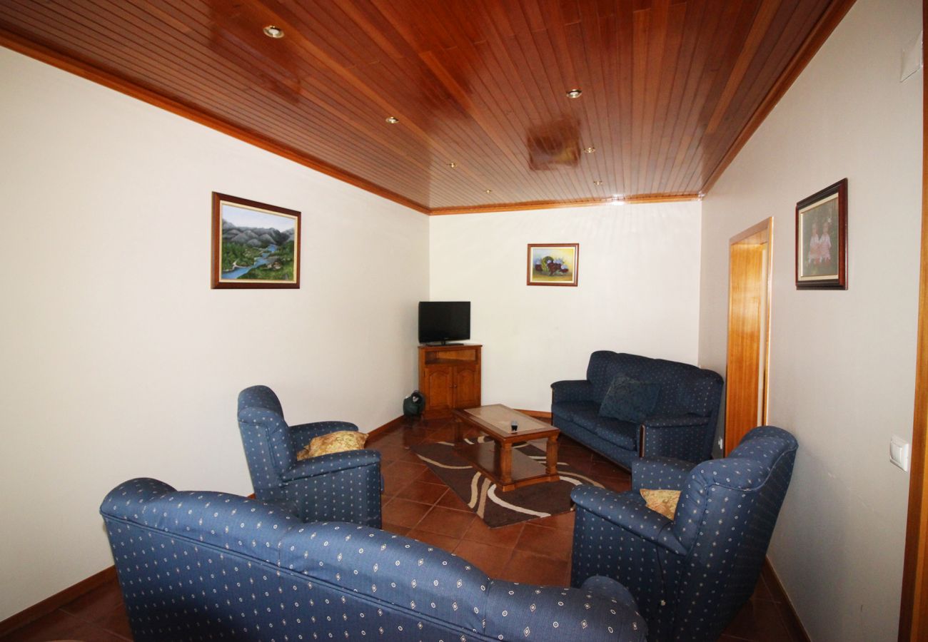 Quarto em Gerês - Quarto Triplo - Casa Baranda