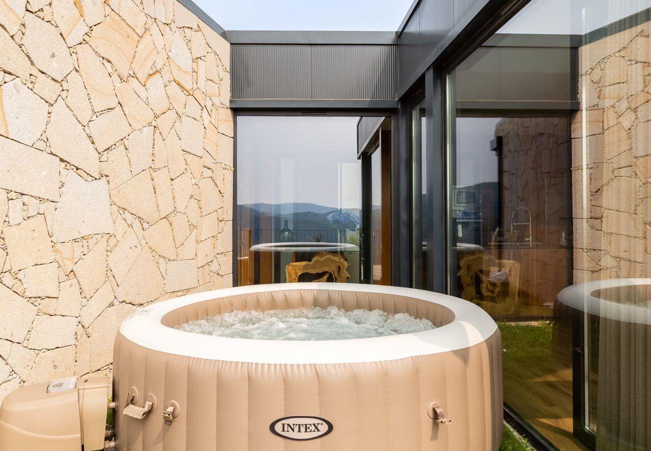 Casas de Bouro, perto do Gerês, com jacuzzi privado