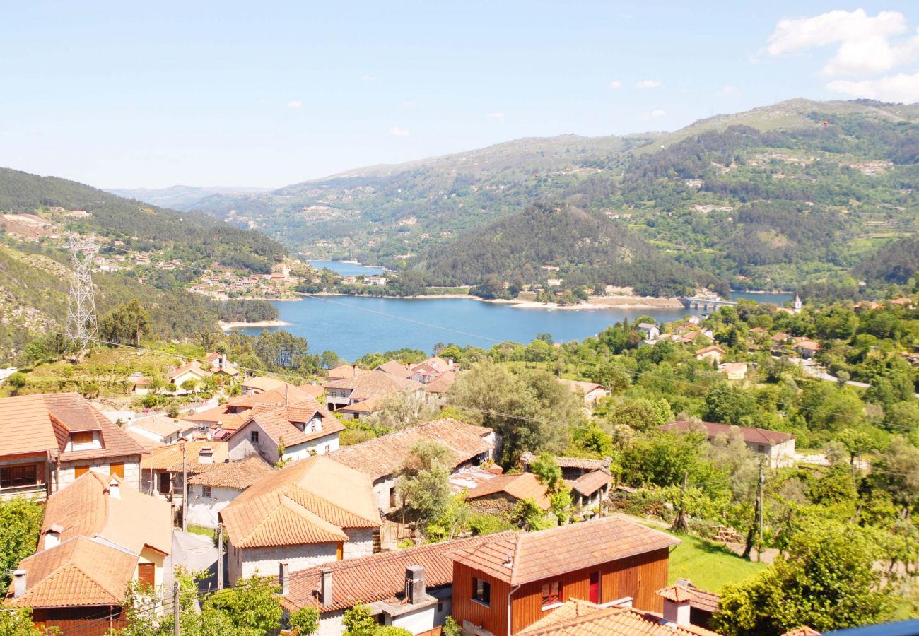 Cottage in Gerês - Casa Parada - Água Montanha Lazer