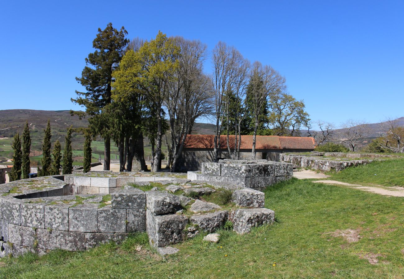 Cottage in Montalegre - Casa Entre-Palheiros