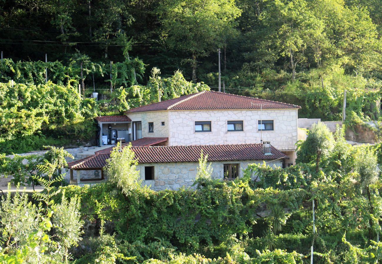 Cottage in Terras de Bouro - Casa da Adega - Quinta da Portela