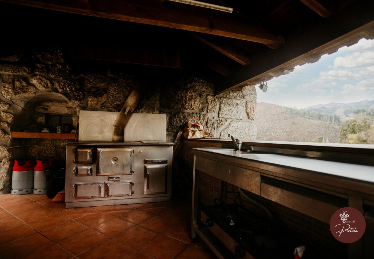 Cottage in Terras de Bouro - Casa da Adega - Quinta da Portela