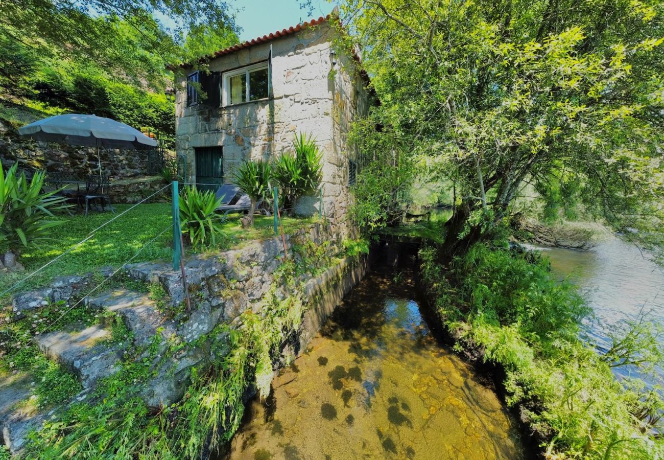 Cottage in Arcos de Valdevez - Casa do Rio - Eido do Pomar