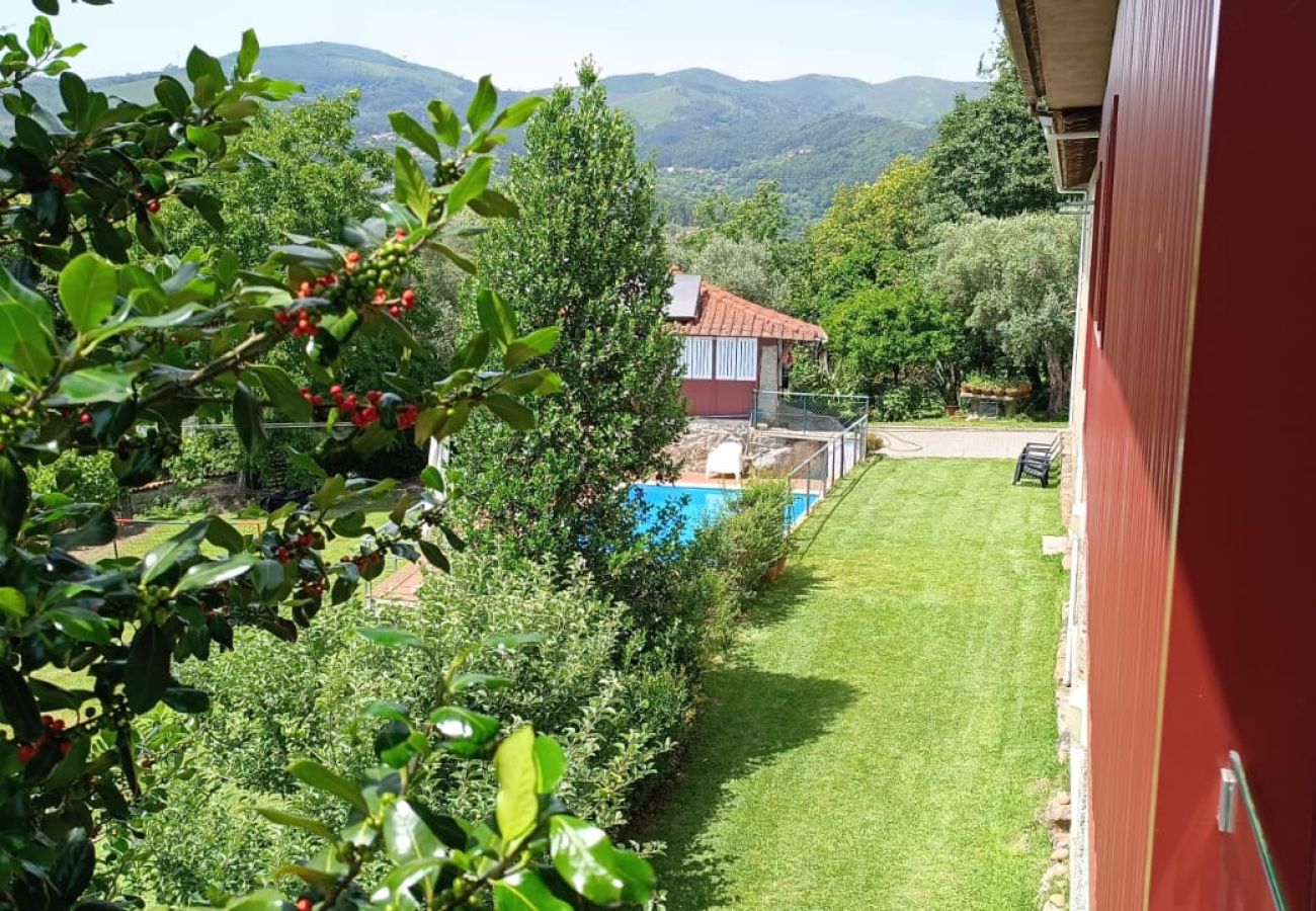 Cottage in Terras de Bouro - Casa Roupar