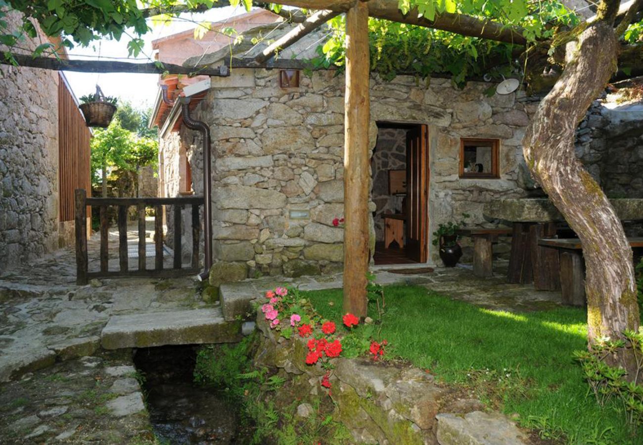 Cottage in Ponte da Barca - Casa da Levada T1