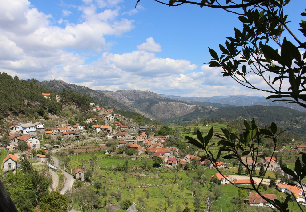 Bungalow in Gerês - T1 Panorâmico Casa Baranda