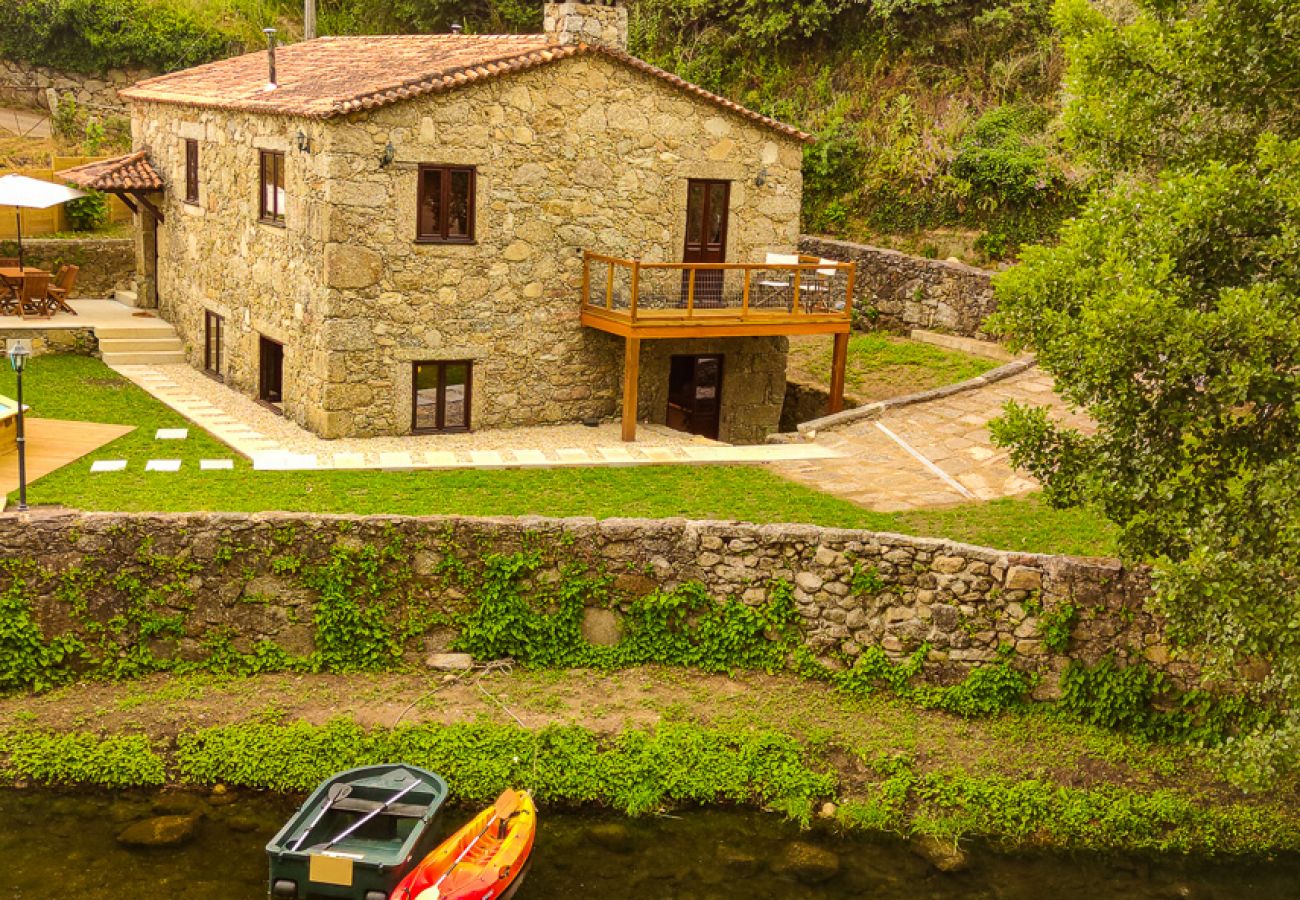 Cottage in Arcos de Valdevez - Casa do Lagareiro – Casas do Rio Tora