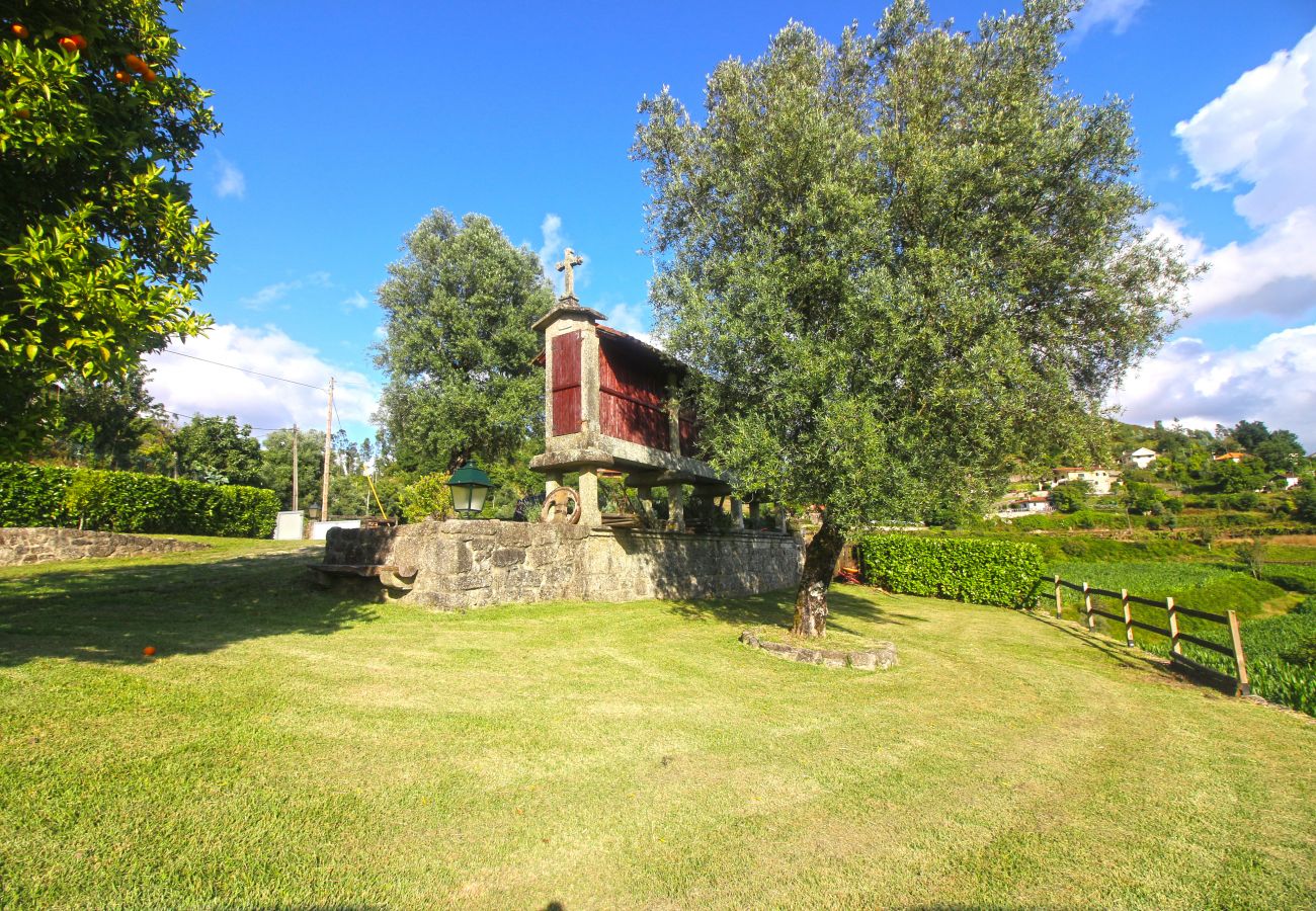 Cottage in Vila Verde - Quinta do Paço - Casa do Caseiro