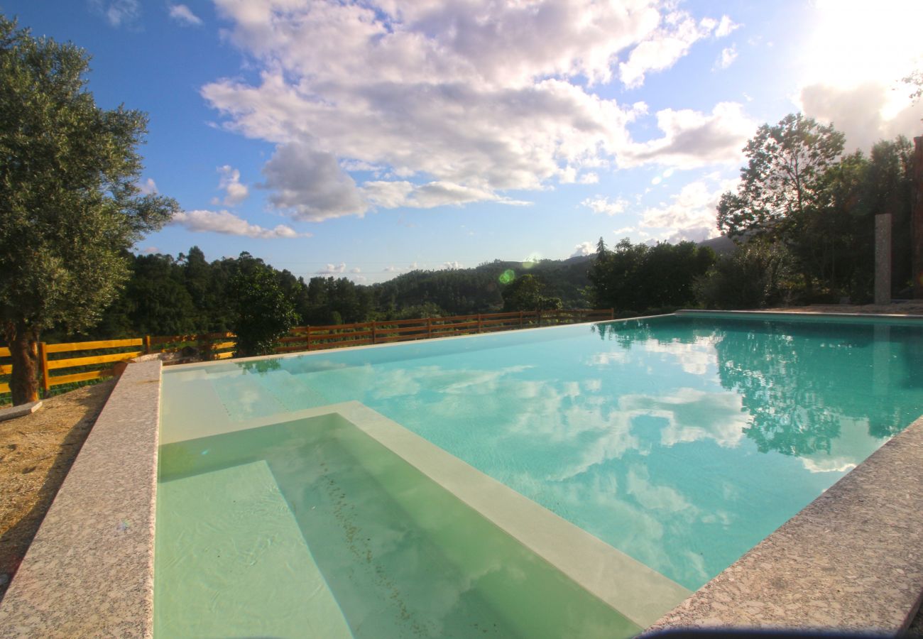 Cottage in Vila Verde - Quinta do Paço - Casa do Caseiro