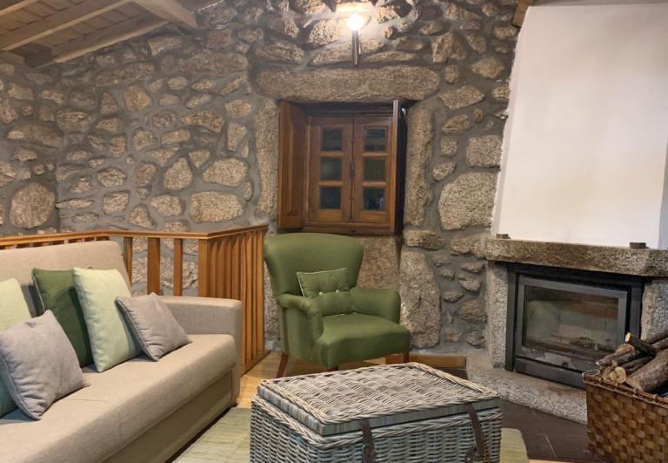 Cottage in Arcos de Valdevez - Casa Lagoa - Casas da Peneda