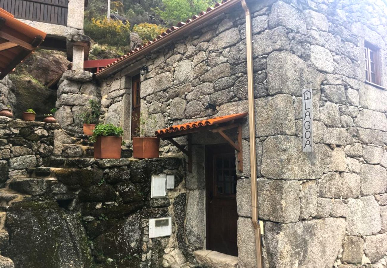 Cottage in Arcos de Valdevez - Casa Lagoa - Casas da Peneda