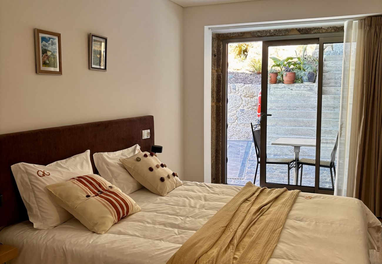 Rent by room in Terras de Bouro - Quinta de Grovelas - Quarto Duplo