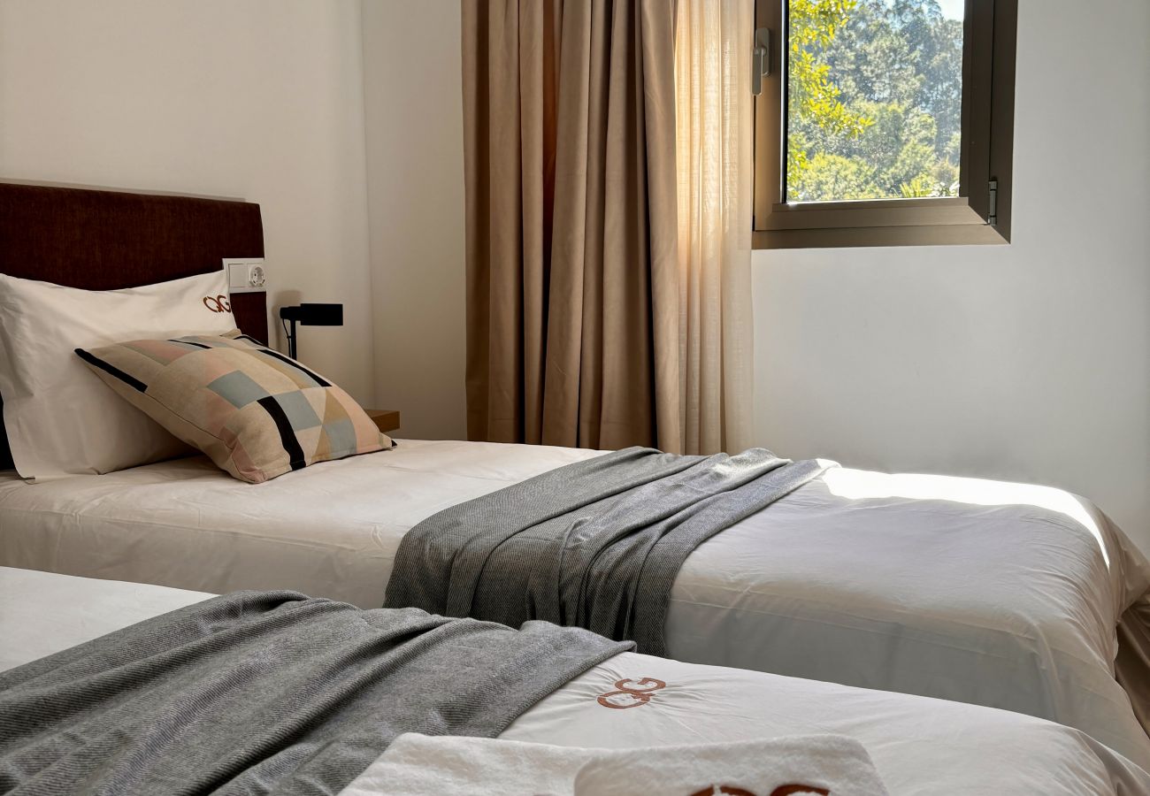 Rent by room in Terras de Bouro - Quinta de Grovelas - Quarto Twin com vista