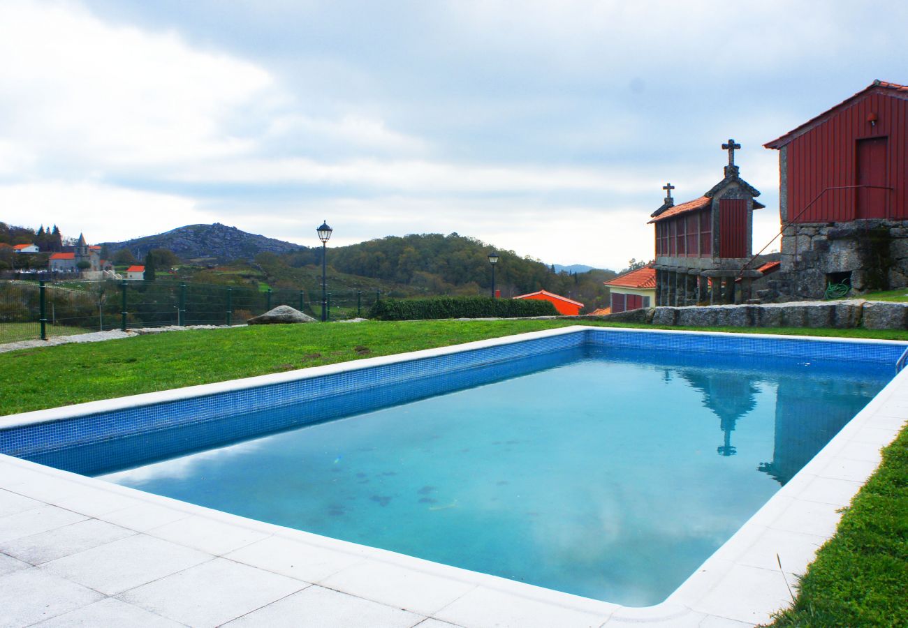 Gîte Rural à Gerês - Casa dos Bernardos T2 - Piso 1