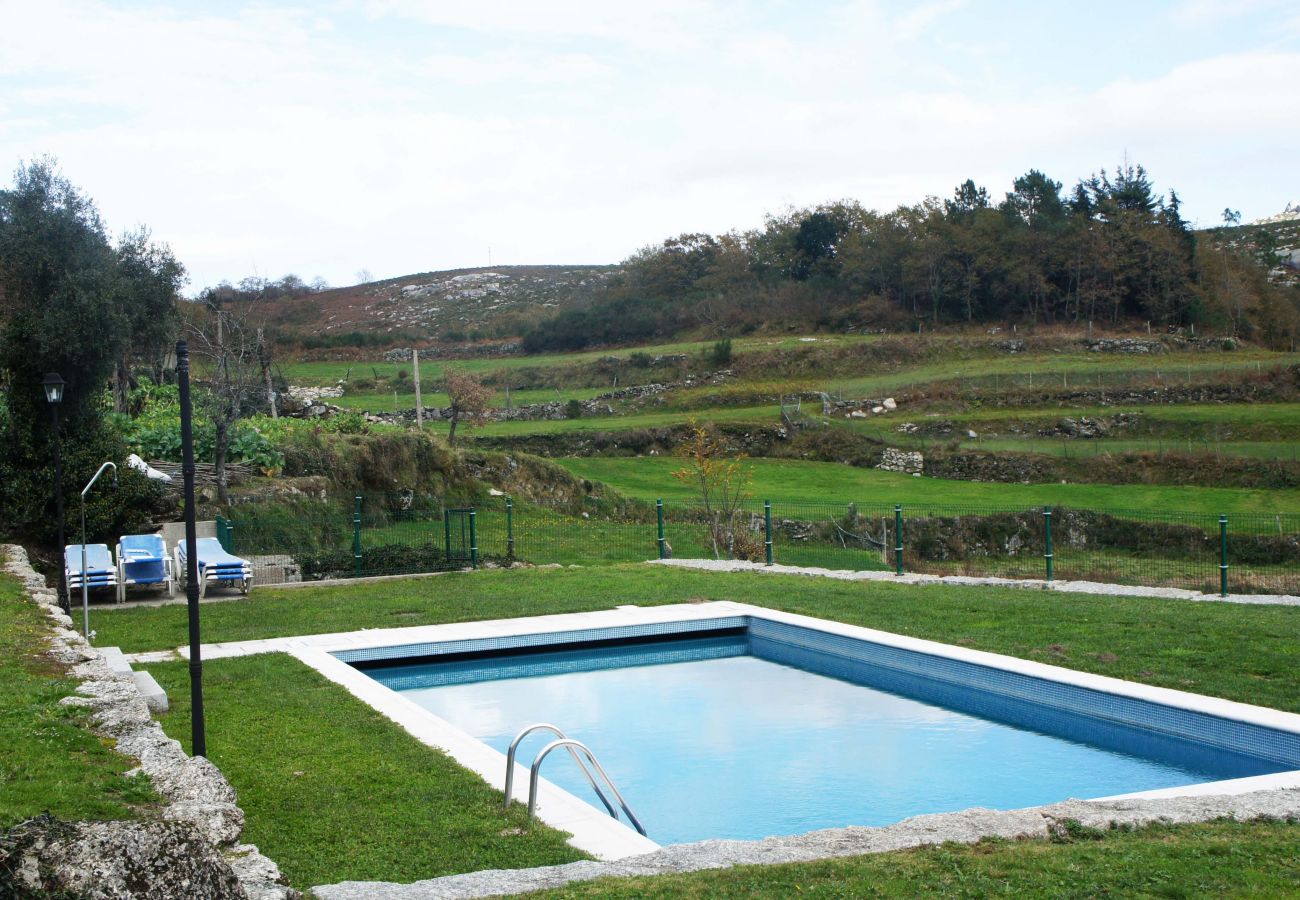 Gîte Rural à Gerês - Casa dos Bernardos T2 - Piso 1