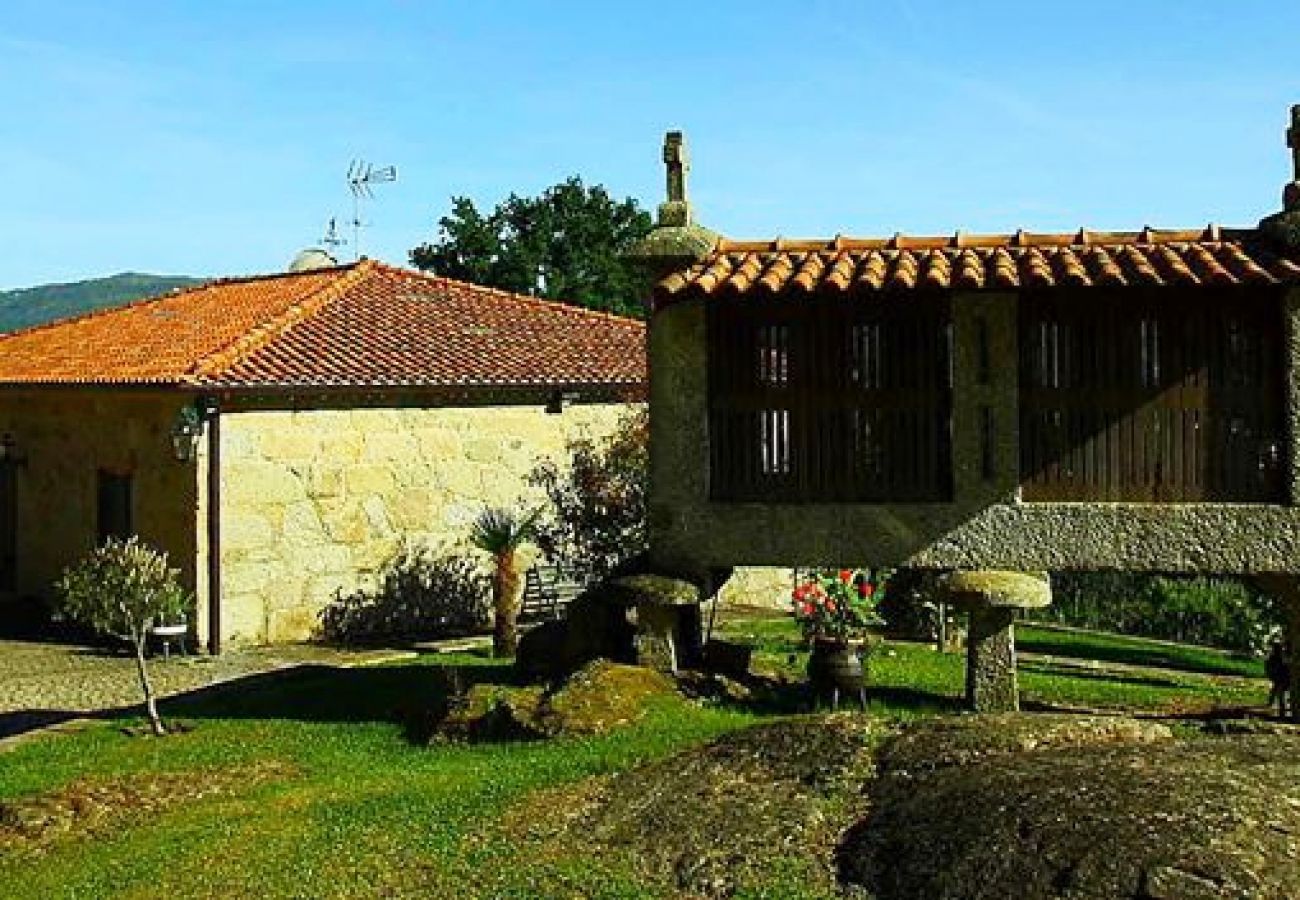 Bungalow à Arcos de Valdevez - Casa do Penedo T1 - Quinta do Toural