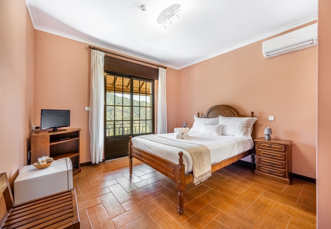 Chambres d'hôtes à Gerês - Quarto Duplo Deluxe - Quinta da Carvalha