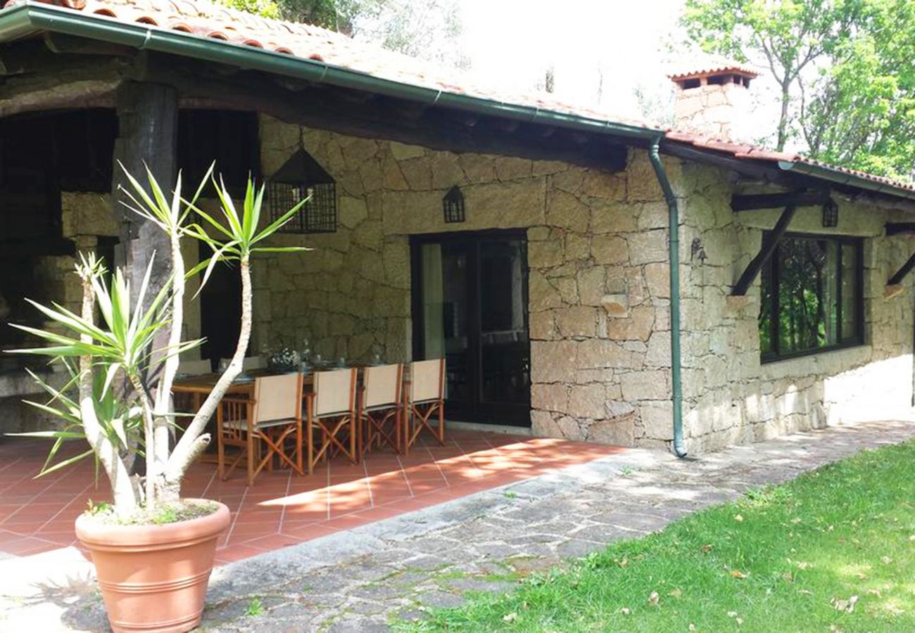 Gîte Rural à Gerês - Casa da Terra