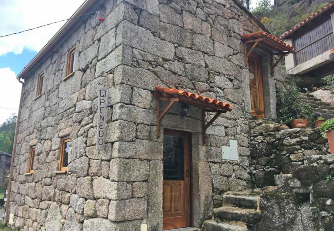 Gîte Rural à Arcos de Valdevez - Casa do Penedo - Casas da Peneda