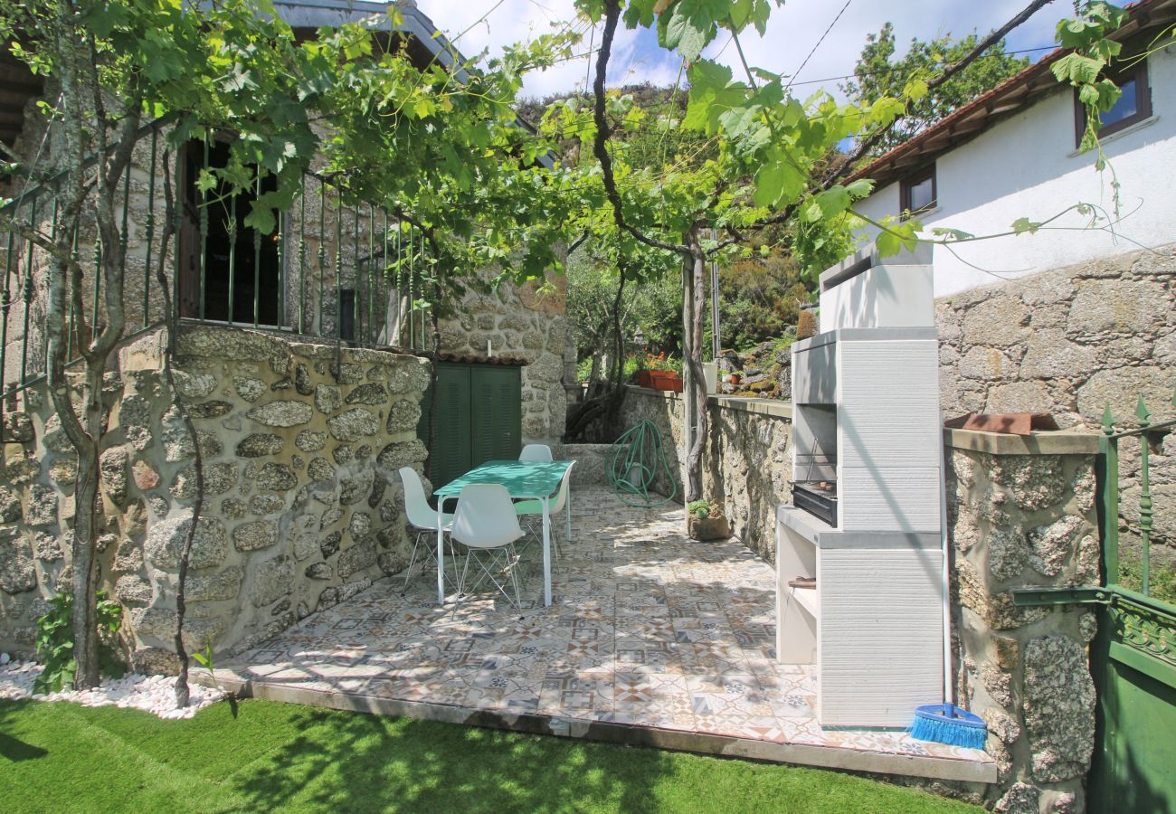 Gîte Rural à Terras de Bouro - Cabaninhas House