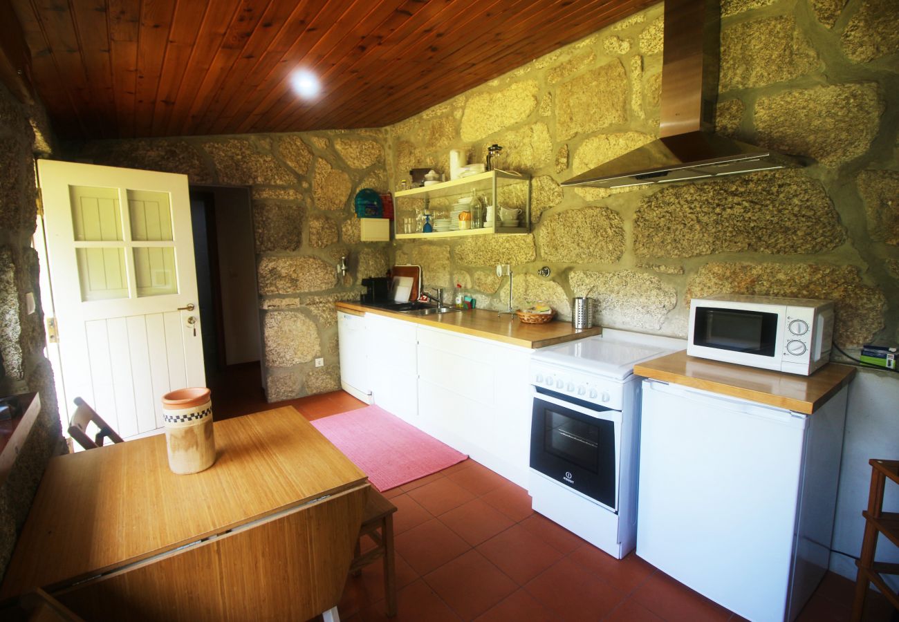 Gîte Rural à Vieira do Minho - Casa da Piscina - Casas do Rio by Gerês Casas