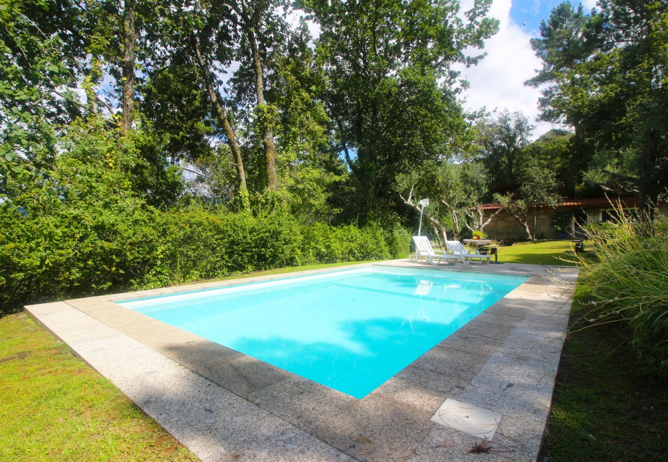 Gîte Rural à Vieira do Minho - Casa da Piscina - Casas do Rio by Gerês Casas