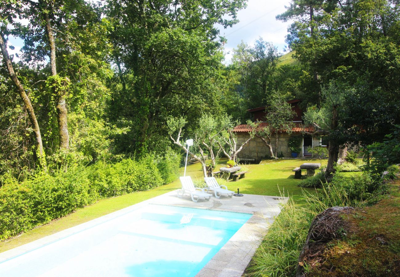 Gîte Rural à Vieira do Minho - Casa da Piscina - Casas do Rio by Gerês Casas