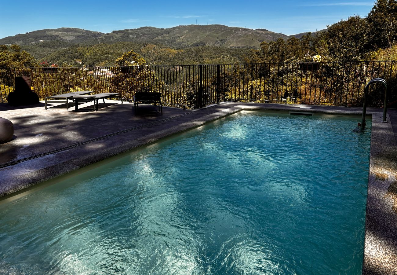 Chambres d'hôtes à Terras de Bouro - Quinta de Grovelas -  Quarto com Terraço